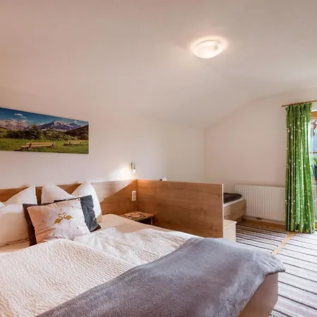 霍夫鲍尔农家乐 伊特尔