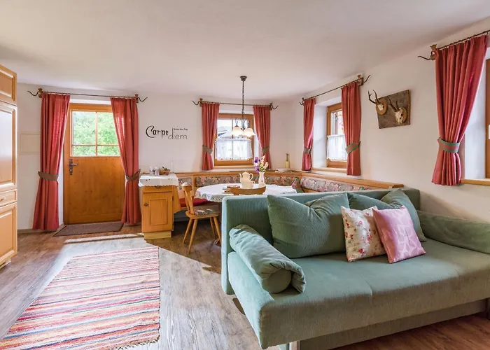 Hofbauer בית חווה איטר